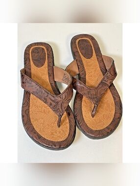 BOC Sandals Women's 8 Zita Thong Flip Flops Brown Faux Leather Casual 8M Preppy